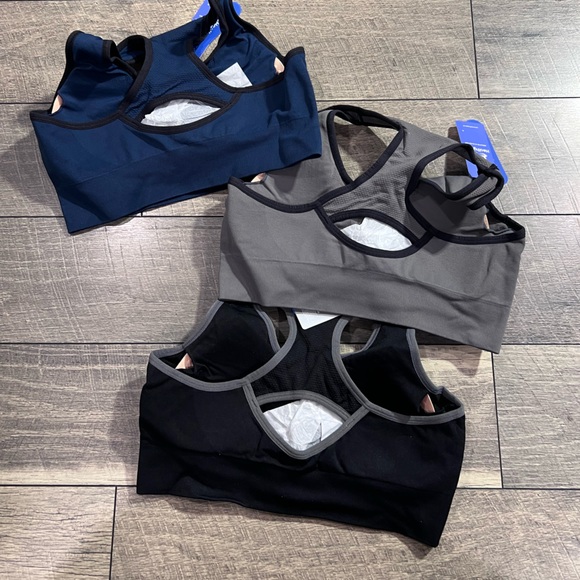 Sports Bra Bundle - Picture 2 of 3